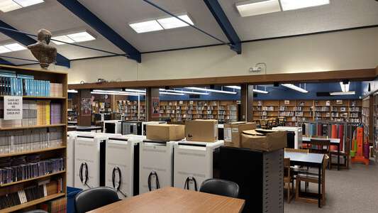 Cedar Park Middle School Library in Portland
