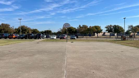 Thomas Tolbert Elementary School Outdoor Basketball Courts in Dallas
