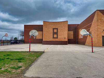 St. Charles Outdoor Basketball Courts