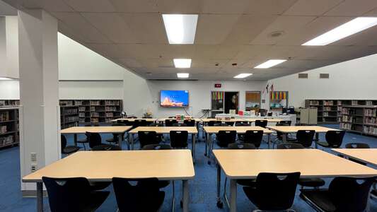 Mockingbird Elementary School Library - MKB in Coppell