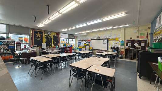 Shoesmith - Beulah Shoesmith Elementary School Classroom Standard in Chicago 2