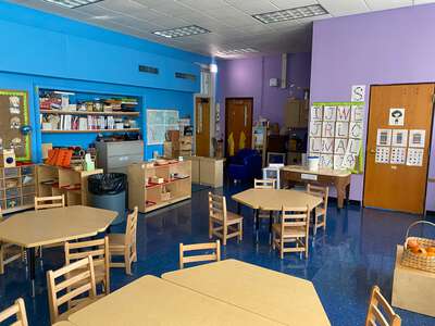 Chicago Academy Elementary School Classroom Standard in Chicago