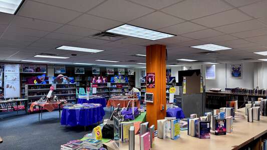 E.B. Comstock Middle School Library in Dallas