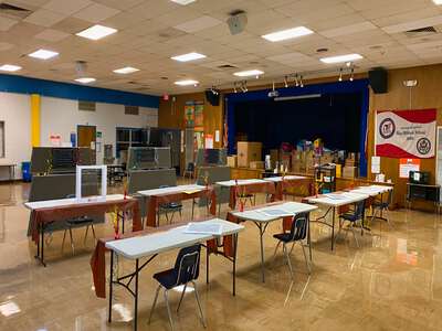 Pillow Elementary School Cafeteria w/ Stage in Austin