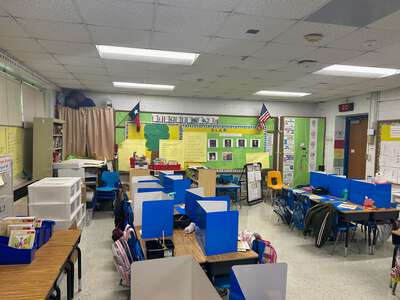 David G. Burnet Elementary School Classroom Standard in Dallas 3