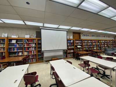 von Steuben - Friedrich W. von Steuben Metropolitan Science High School Library in Chicago