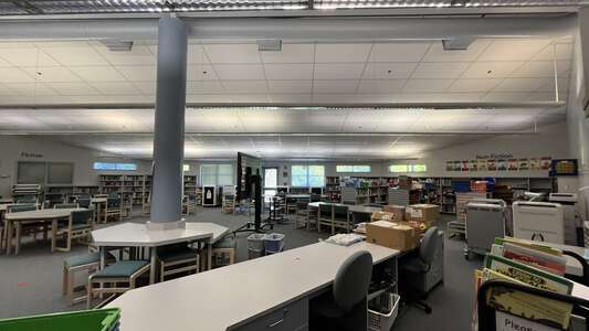 Meredith Hill Elementary School Library in Auburn