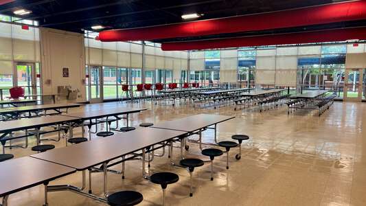 Glen Oaks Magnet High School Cafeteria in Baton Rouge