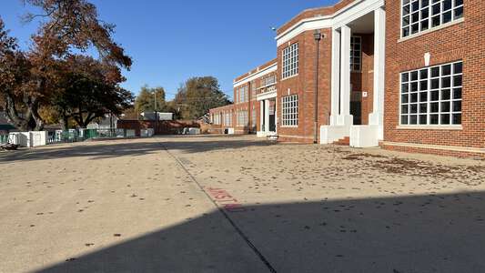 South Hi Mount Elementary School Courtyard in Fort Worth 2