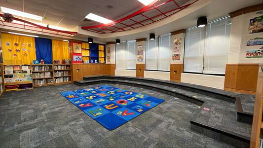 Adams Elementary School Library in Wichita 4