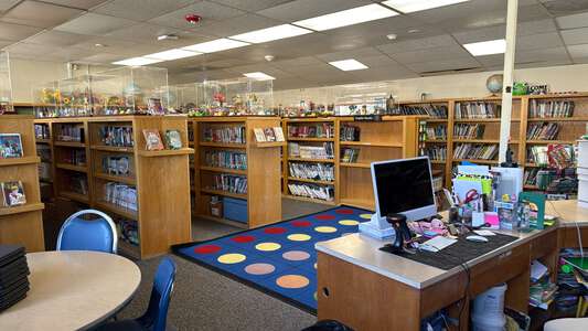 Yucca Loma Elementary Library in Apple Valley 5