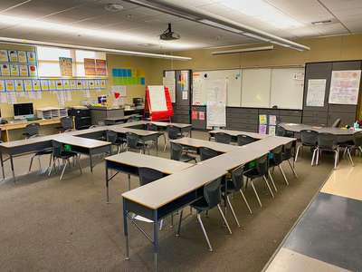 Bing Wong Elementary School Classroom Standard in San Bernardino