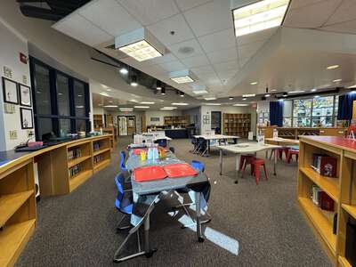 Trantwood Elementary School Library in Virginia Beach