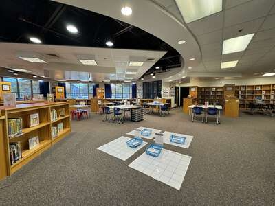 Trantwood Elementary School Library in Virginia Beach