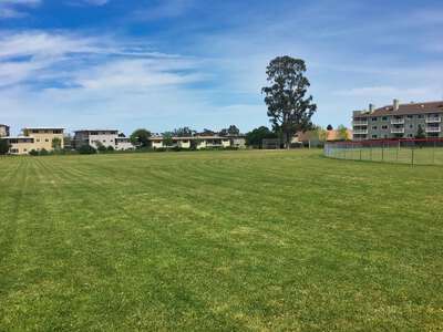 Mills High School Field - Soccer (GRASS) in Millbrae