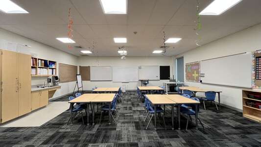 May Street Elementary School Classroom Standard in Hood River 2
