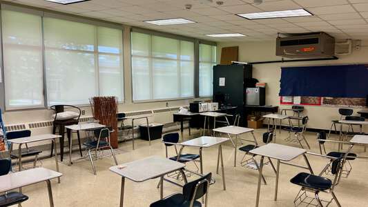 Glen Oaks Magnet High School Classroom Standard in Baton Rouge