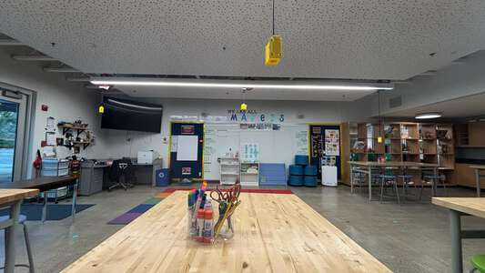 Westridge Elementary School Classroom Standard in Lake Oswego