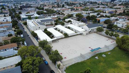 Joaquin Miller Elementary School Outdoor Basketball Courts in Burbank 2