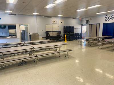 Pennekamp Elementary School Cafeteria in Manhattan Beach