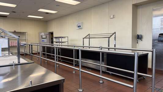 Hosler Middle School Cafeteria in Lynwood