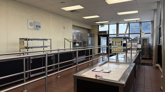 Hosler Middle School Cafeteria in Lynwood