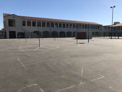 Ponderosa Elementary School Outdoor Basketball Courts in Anaheim