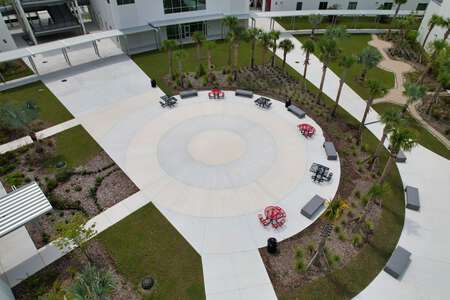 Dorothy C. York K-8 Innovation Academy (0011) Quad in Apollo Beach
