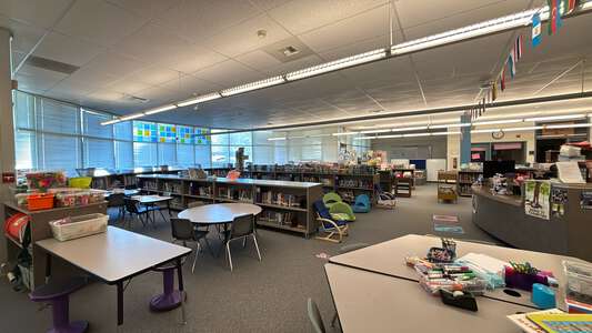 Chehalem Elementary School Library in Beaverton 2