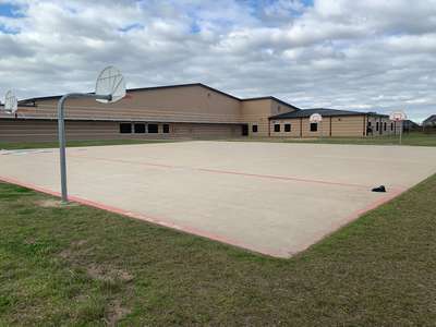 Lindsey Elementary School Outdoor Basketball Courts in Katy