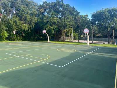 Pinecrest Elementary School Outdoor Basketball Courts in Pinecrest