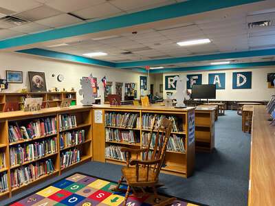 Carter Park Elementary School Library in Fort Worth 3