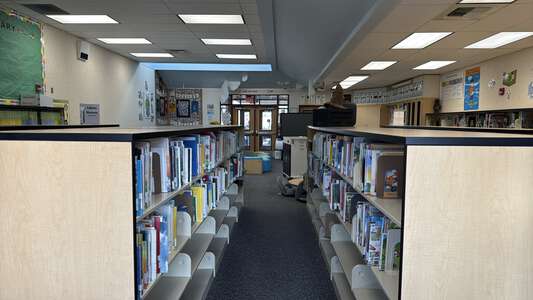 Foothill Oak Elementary School Library in Vista 2