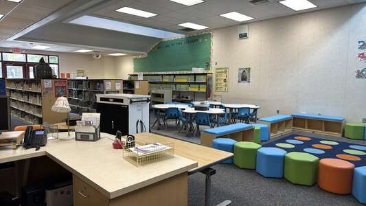 Foothill Oak Elementary School Library in Vista 4