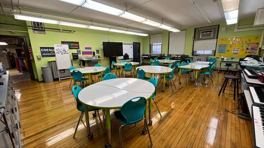 Coonley - John C Coonley Elementary School Meeting Room in Chicago