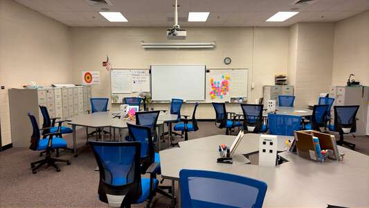Minor Elementary School Classroom Standard in Lilburn 2