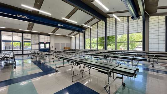 Spencer Butte Middle School Cafeteria in Eugene
