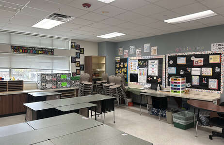 Floyd Elementary School Classroom Standard in Mesquite