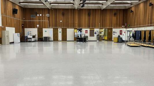 Kennedy Middle School Cafeteria in Eugene