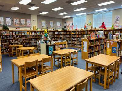 South Hills Elementary School Library in Fort Worth 2