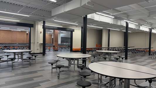 Putnam City High School Cafeteria in Warr Acres 4