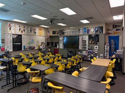 Canyon Lake Middle School Classroom Standard in Lake Elsinore