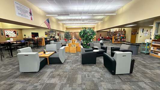 Wichita Heights High School Library in Wichita 5