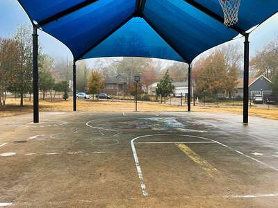 Zilker Elementary School Outdoor Basketball Courts in Austin