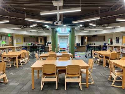 Greenacres Elementary School Library in Spokane Valley
