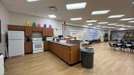 South Woods Elementary School Room 500 - Commons in Elkton 3