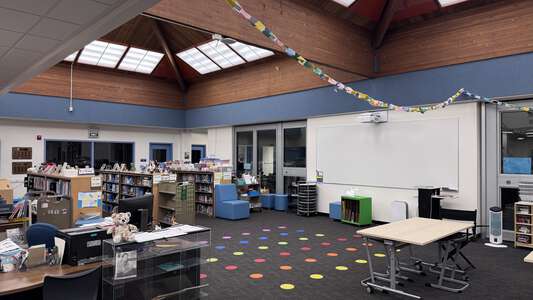 College Park Elementary School Library in Irvine