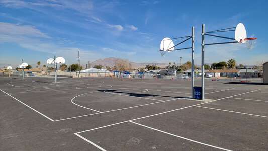 Harmon - Harley Elementary School Outdoor Basketball Courts in Las Vegas