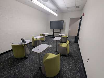 Lexington 300B - Conference Room