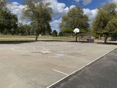 Spectrum Elementary School Outdoor Basketball Courts in Gilbert